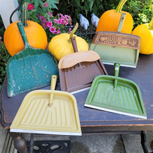 Vintage Metal Dust Pan: Rubber Edge, Household Collectible, Dust Pan With Crumb Catcher, JV Reed - Etsy