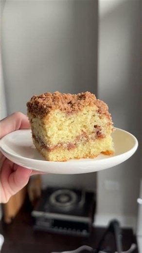½ cup of sourdough discard makes this cinnamon streusel coffee cake impossibly fluffy 🤤