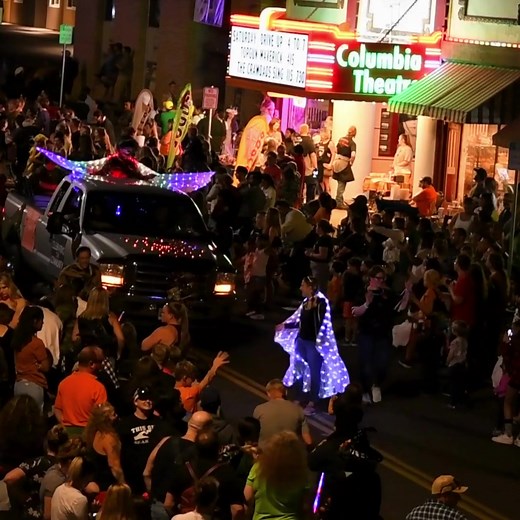 90K views · 3.2K reactions | We loved hosting everyone for this year's Big Halloween Parade and Pumpkin Lighting Ceremony! Thanks for helping us celebrate the start of the spooky season! Spirit of Halloweentown is here every weekend in October. Check out the full schedule on our website at https://spiritofhalloweentown.com/ | Spirit of Halloweentown | Facebook