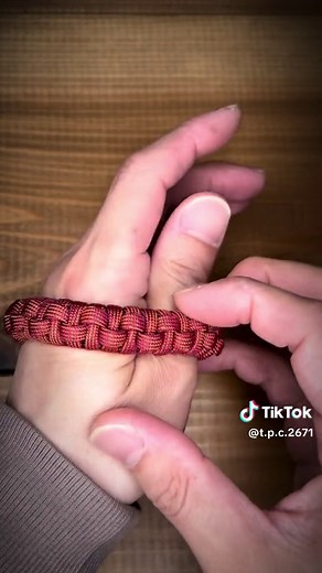 パラコードで作るブレスレットの作り方