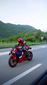 Honda CBR1000RRR 2009 - CBR Swiss RRR riding highlights