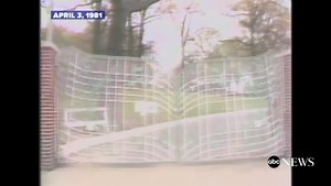 58K views · 1.4K reactions | Il 03 APRILE 1981 il canale ABC News dedica un servizio a Graceland, in cui vengono mostrati gli interni della tenuta e gli effetti personali di ELVIS  A fare da guide ci sono Jerry Shilling e Joe Esposito.  #elvis #OnThisDay | Grazie Elvis Official Fans Club - Italy | Facebook