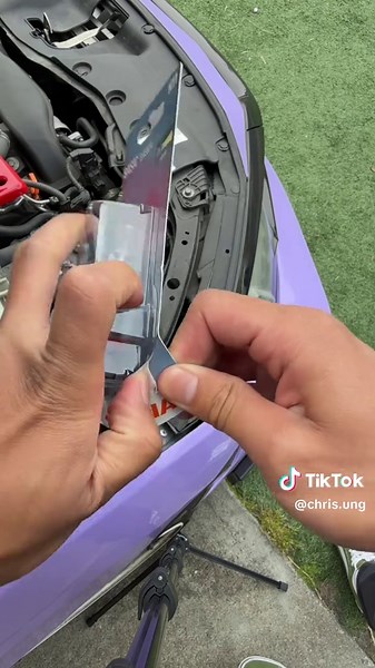 How to Replace a Broken Headlight on a Honda Civic