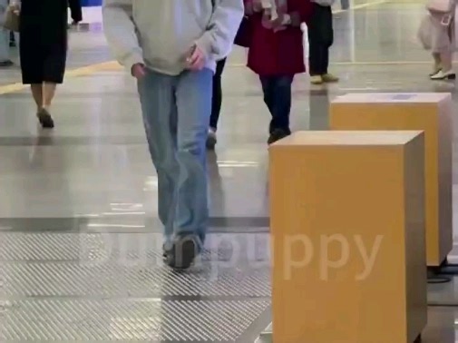 4.13jayjay今日路透 该说不说jayjay的身材比例是真的好嘿嘿 cr：见水印#jayjay路透 #Justinjay#sm练习生