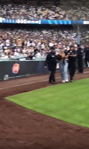 When u risk it all for Bad Bunny Part 2 😂😂 #badbunnypr #allstargame #allcelebritygame #dodgers #fypシ゚viral #fypシ #LA #ladodgers #viral #fyp #fy #bleedblue #badbunnyfans #fans #badbunny