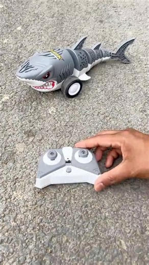 Remote control Shark Unboxing Dako