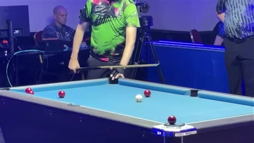 A clinic from the Number 1 ‘Mr Magic’ Mark Boyle as he beats Adam Davis 8-4 in Round 1! Can Mark win his second event in a row?! | IPA POOL