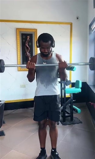 Bicep Day | Hammer Curls, Dumbbell Curls, Barbell Curls & Reverse Curls for Massive Arms 💪🏾