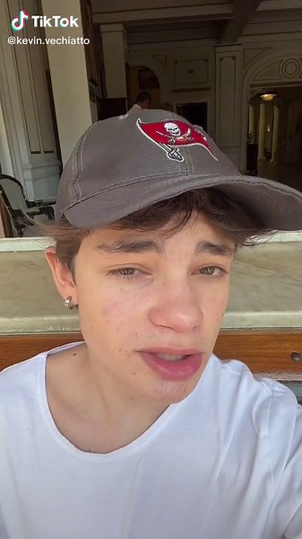 Fashionable Cap Styles: A Comprehensive Look