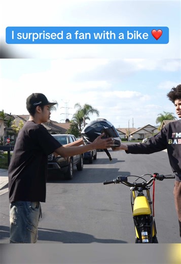 Surprising a Fan with a Bike: A Heartwarming Moment