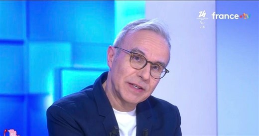 Philippe Besson évoque son cancer dans C à vous