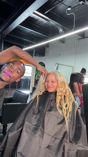 Gorgeous 613 Blonde Look with Beach Waves