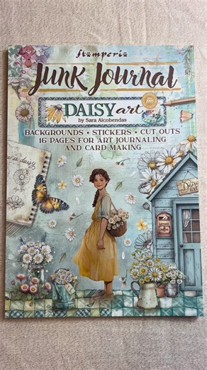 Craft Hearts | Wonderland for Paper Lovers on Instagram: "Daisy Art by Stamperia 🌼 Last week we received the beautiful new Daisy Art collection by Stamperia. A colorful and cheerful collection, perfect as we move towards spring. In this reel, we’re showing you the junk journal book, but the collection includes so many more stunning items. Think paper pads, rub-ons, stamps, stencils, a washi pad, and much more. Daisy Art is now available and ready to ship from stock. 🌼✨"