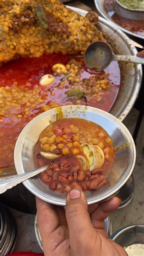 Spicy Chickpea Chaat: Pakistan & India Street Food