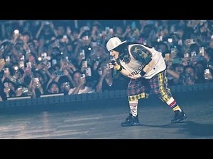 「ビリー・アイリッシュ、3年ぶり来日公演！心揺さぶるアコースティック＆弾き語り」