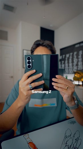 Which one sounds better? 😳 #iphone #iphone17promax #samsungzfold7