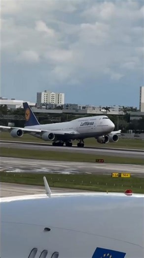 Lufthansa Airlines Take off ❤️#shorts