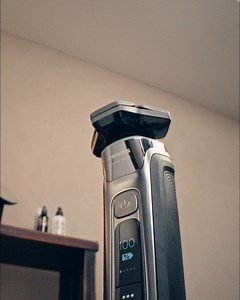 With a Pressure Guard sensor that helps you apply the right amount of pressure, Shaver S9000 leaves you ready to face it. | Philips Norelco