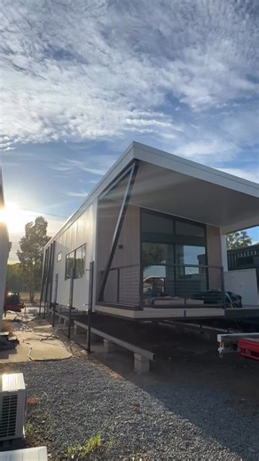 Another one off and onto its next chapter. This is our Net Zero project we completed last year, now heading to its new home at Ingenia Holiday Parks in Inverloch. Follow their pages to see it fully finished and operational very soon. 👏 | Prefabulous