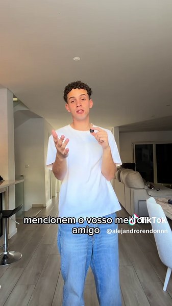 Coisas que Só o Teu Melhor Amigo Faz: Marca-o nos Comentários!