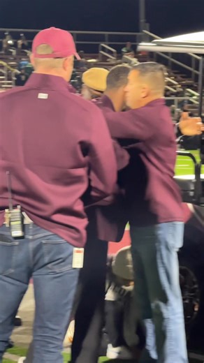 The jacket makes it official! Former NFL star Randall Cobb has been inducted into the Alcoa Hall of Fame. | Rylee Robinson Sports