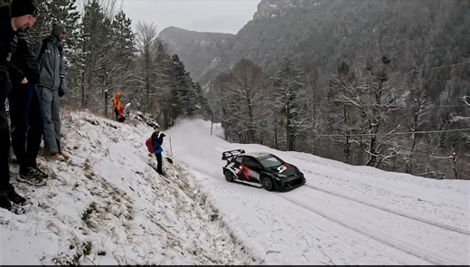 Premier run dans la poudreuse pour le nonuple champion du monde Sébastien Ogier 🤩❄️ Quel régal 😍😍😍 Tests Monte-Carlo 2026 | Rallye Chrono