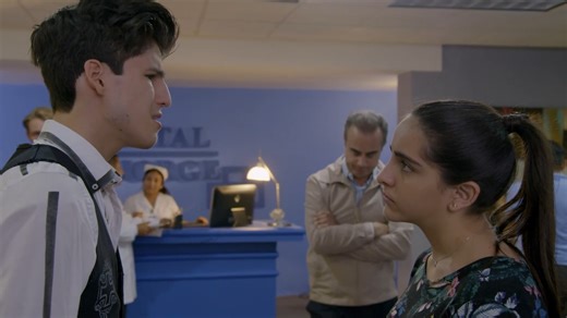 1.2M views · 43K reactions | En un arranque de ira, Alisson hiere gravemente a la madre de Daniel. #MilagrosDeLaRosa | Milagros de La Rosa De Guadalupe | Facebook