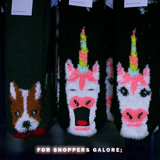 743K views · 224 reactions | How stinkin cute is our holiday spot of Alex Rodriguez— yes, that Alex Rodriguez — reading to kids in the Boys & Girls Clubs of America?! This Friday only, for every $1 pair of Cozy Socks you buy in-store, we'll be donating $1 to the incredible Boys & Girls Clubs of America — up to a million! 罹 ✨ (Limit 10 per customer.) | Old Navy | Facebook