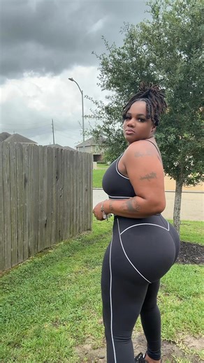 Jessica Earl on Instagram: "#fypシ゚viralシfypシ゚ #foryourpage #thick #foryouシ"