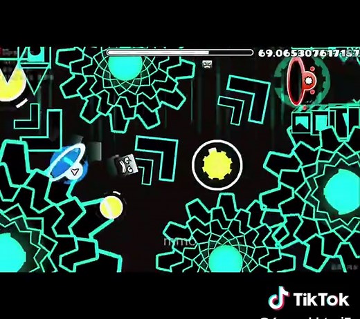 Geometry Dash: Mastering Demon Levels with Muscle Memory