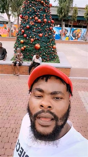 Abel Ontop on Instagram: "AKWA IBOM STATE OOOOH! I meet my biggest sister @ShinningGiftTV 📺😂 Mercy Christmas oooo 🎄🎉 No do pass yourself ooo — buy chicken, cook am and chop well 😅🍗 Life no be competition 💯 Hashtags: #AkwaIbomState #MercyChristmas #ChristmasVibes #NoDoPassYourself #EnjoySmall #FamilyTime #MrAkwaIbom #AbelOnTop #Temi"