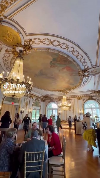 This looks like Europe… but it’s right outside Philly 😍 📍 Elkins Estate is a stunning Gilded Age mansion filled with grand chandeliers, marble interiors, and insane historic detail. Built in the late 1800s, this place feels like stepping into another world. Now used for weddings and private events, it’s one of those spots that completely transports you the second you walk in. If you’re looking for a hidden gem near Philadelphia or a unique place to explore, this needs to be on your list. Follo