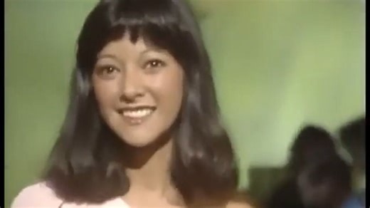 【赴日外籍歌手系列（十一）｜中美混血 夏威夷出身 日本写真偶像鼻祖】アグネス・ラム（Agnes Lum）「雨上がりのダウン・タウン」1977.8.15