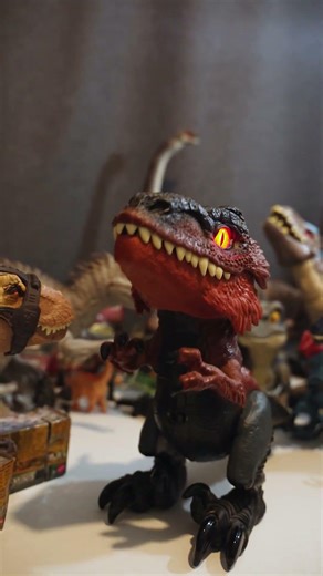 Petting my Pyroraptor 🦖 Jurassic World Toy Collection