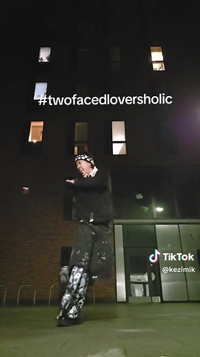 Two-Faced Lovers Dance: A Vocaloid Showcase