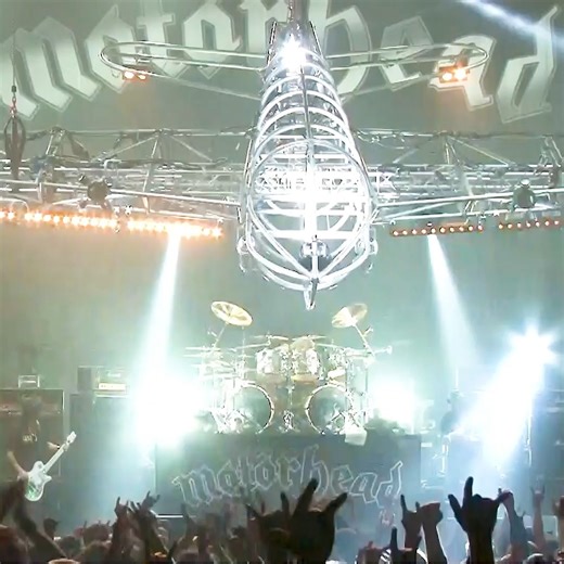 Motörhead | The last show 10 years ago tonight Play some #motörhead today, LOUD! | Instagram