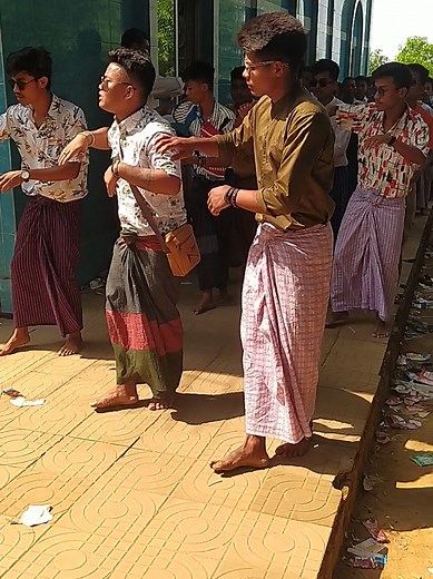 Traditional dance marma with Buddist Temple 🥰🥰🙏✌️#foryou #foryoupage #unfrezzmyaccount #copylink #viral #tiropom @TikTok Bangladesh