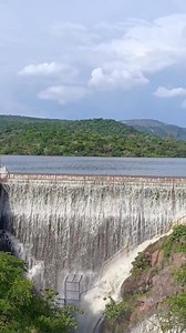 ¡Vean nada mas que belleza! 🥰 💧 La Presa de Malpaso nos sigue demostrando que lo tiene todo para seguir atrayendo a sinfín de turistas, no solo locales sino de otras partes del país 📹 Karla Barba / El Sol del Centro | El Sol del Centro