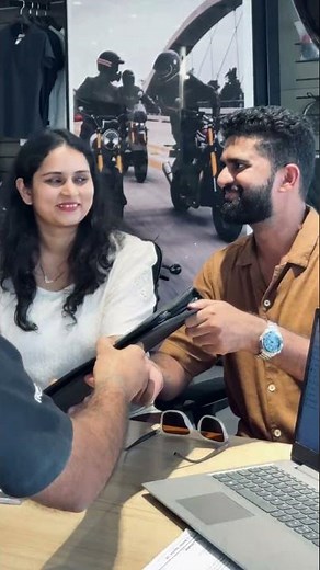 SuperBike Delivery !!! Triumph Bobber 1200