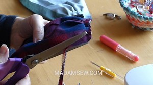 These ultra-sharp pinking shears are essential for your sewing toolbox, especially if you are into dressmaking. The saw-toothed blades leave a zig-zag edge, which prevents the fabric from fraying. Buy now at: https://buff.ly/3piM1aK | Madam Sew