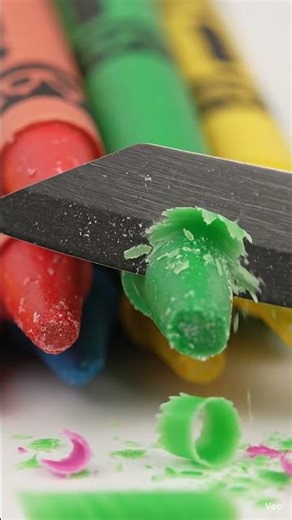 Colorful crayons + perfect cuts = pure ASMR magic 🖍️✨