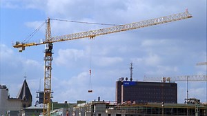 Warum kippt ein Kran nicht um?