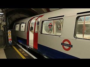 1972 Stock Bakerloo Line train departs Piccadilly Circus London Underground