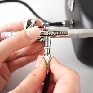 1.5K views · 32 reactions | The Royale Max Airbrush System has a quick-connect hose system that makes swapping guns fast and easy - watch this video to see how it works! | The Cookie Countess | Facebook