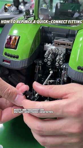 Just a quick demo on how to swap the rear quick coupler on this 1/14 LESU 1050 Hydraulic Tractor#rc