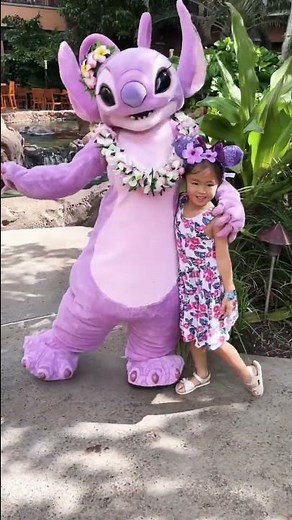 Stitch’s Female Mate, Angel! 😱 at Disney’s Aulani Resort, Character Meets 🥰