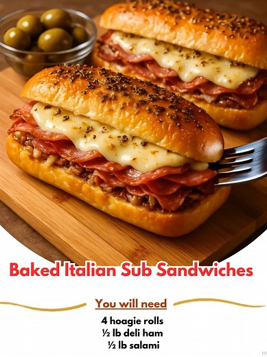 Baked 😋 Italian Sub Sandwiches Ingredients 4 hoagie rolls ½ lb deli ham ½ lb salami ½ lb roast beef or cooked ground beef ¼ lb pepperoni 8 slices provolone or mozzarella cheese ..... Full Recipe in Coʍmеոτ 💬 🌕 | Easy Family Recipes