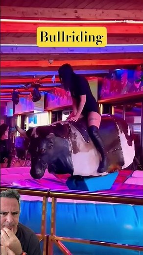 🚫This girl loses her clothes on the mechanical bull and the video is still visible.