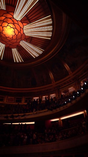 🙌 Standing ovation hier pour la première de Joséphine / Le Sacre du printemps sous les ors de la coupole ! | Théâtre des Champs-Elysées