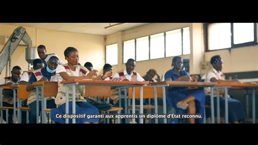 #Société - En Côte d’Ivoire, selon le Ministère de l'Enseignement Technique, de la Formation Professionnelle et de l'Apprentissage, la maintenance industrielle est un secteur stratégique avec de réelles opportunités d'emplois. Cependant, le recrutement de techniciens qualifiés reste un défi majeur pour les entreprises. La formation par apprentissage dual en maintenance industrielle, initiée par IECD Côte d’Ivoire, répond directement à ce besoin. Elle forme des jeunes aux compétences spécifiques 